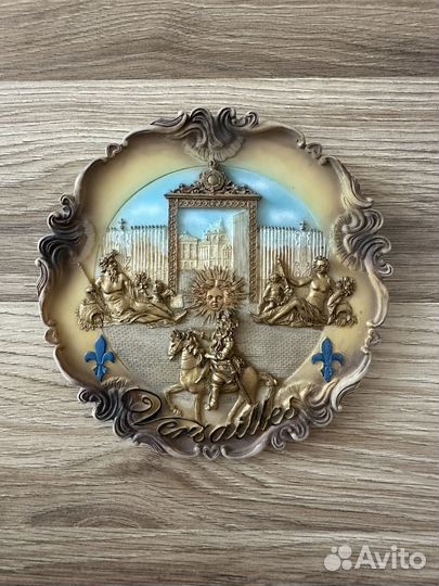 Тарелки сувенирные из разных стран