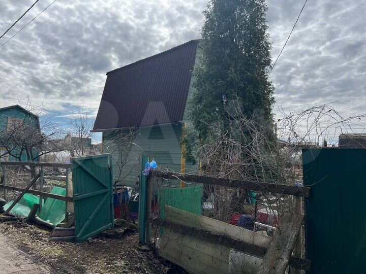 Дача 32 м² на участке 4 сот.