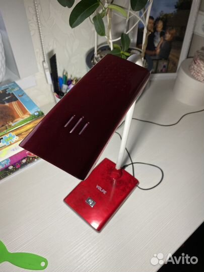 Настольная лампа