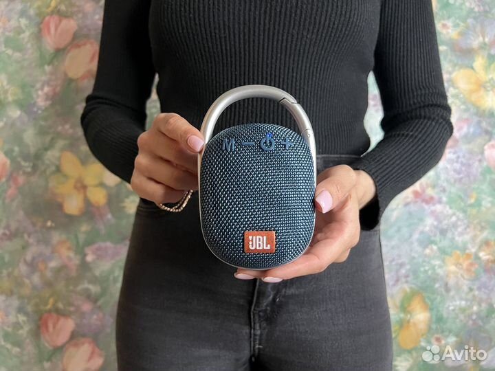 Блютуз колонка с карабином