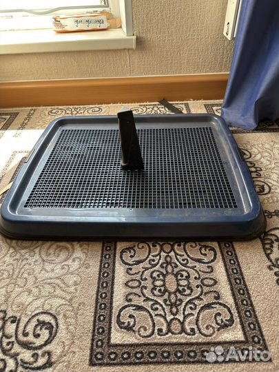 Лоток для собак со столбиком