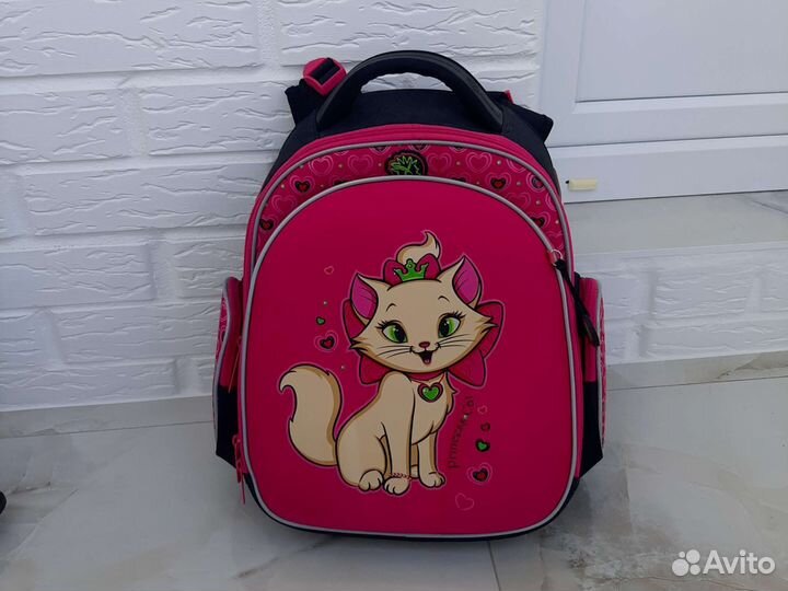 Рюкзак школьный с ортопедическим основанием