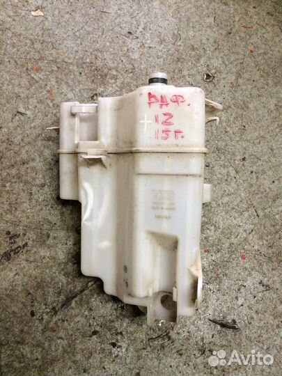 Бачок омывателя Тойота Раф4 4куз 2012-2015год