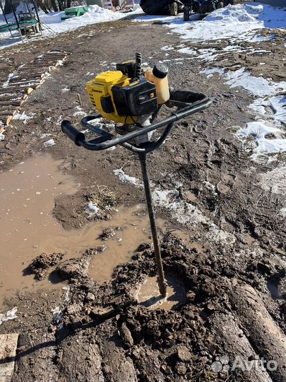 Мотобур аренда, Бурение лунок