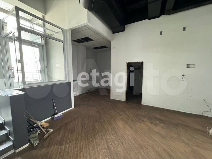 Сдам торговое помещение, 611 м²