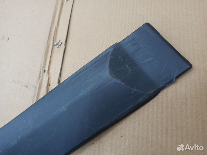 Молдинг двери задней правой LADA Largus