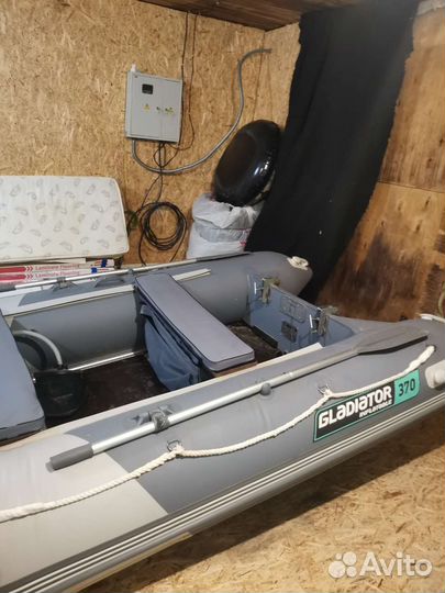 Лодка гладиатор 370