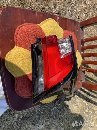 Фонарь (стоп) задний правый Lexus NX 200