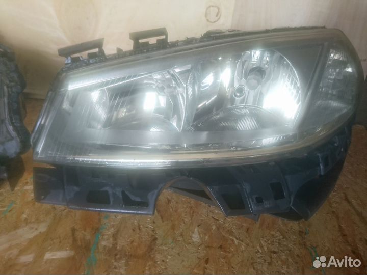 Фары рено меган 2