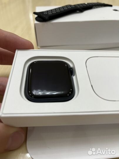 Apple Watch SE (2022) 44мм