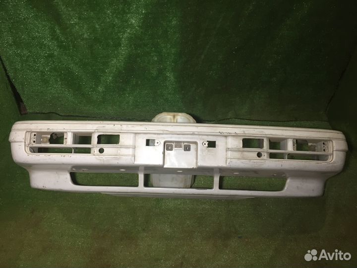 Бампер передний Mazda Bongo SS Белый с усилителем