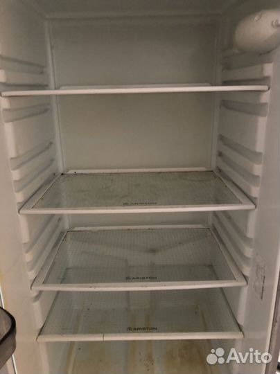 Холодильник аристон бу