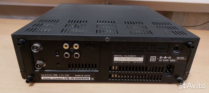 Видеоплеер VHS akai VS-R100EDG