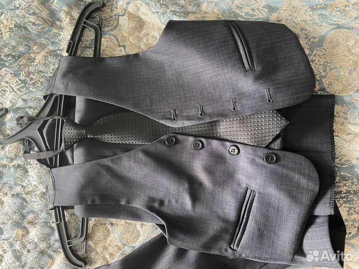 Костюм школьный