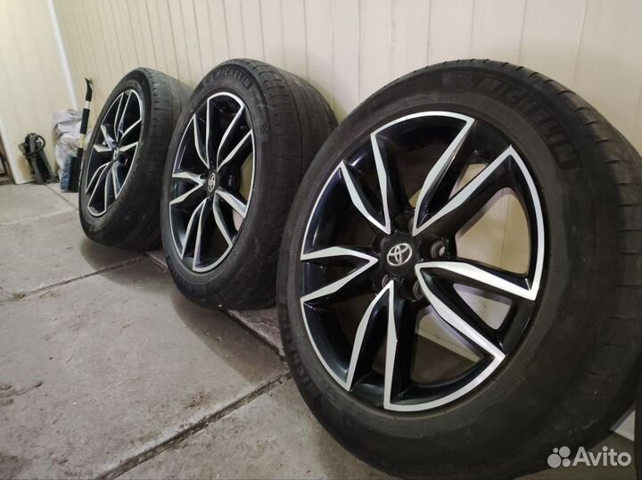 Диск литой Toyota camry v50/55 R17