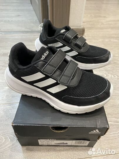 Кроссовки adidas размер 31