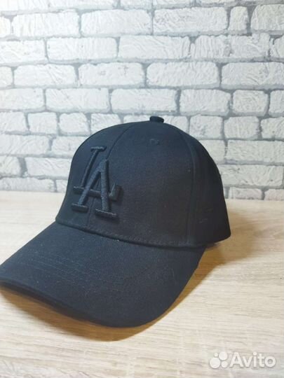 Бейсболка новая