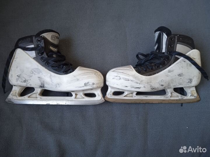 Коньки хоккейные вратарские CCM 42 размер