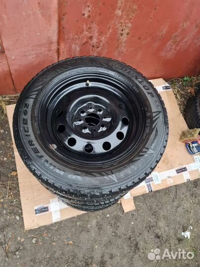 Dunlop SP Winter Ice02 175/70 R14