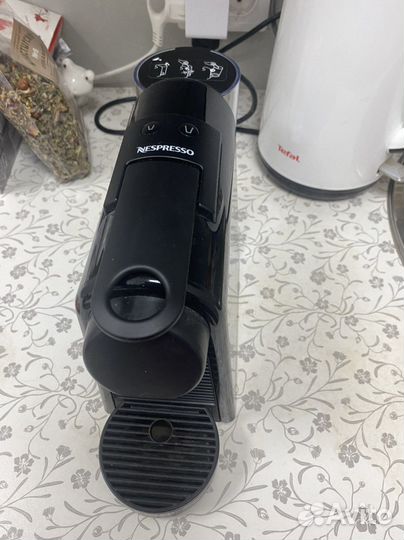 Кофемашина DeLonghi Nespresso