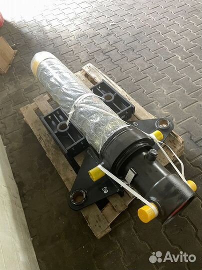 Гидроцилиндр на самосвал