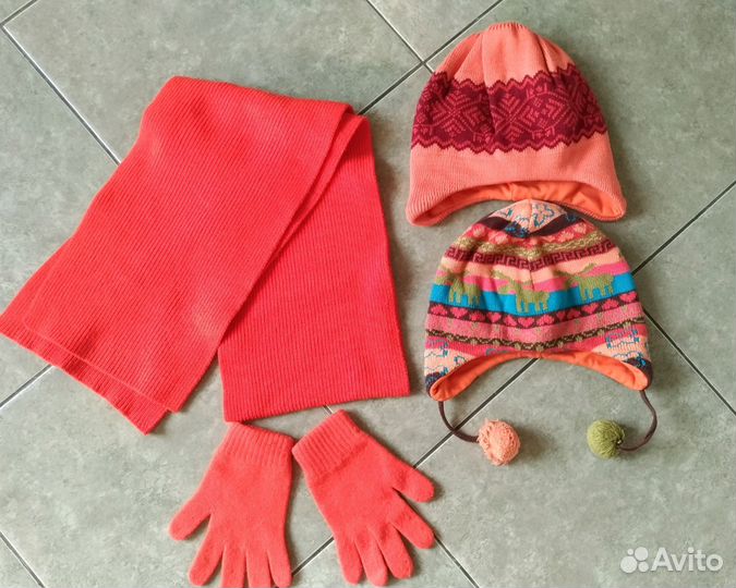 Комплект шапки, шарф, перчатки Германия