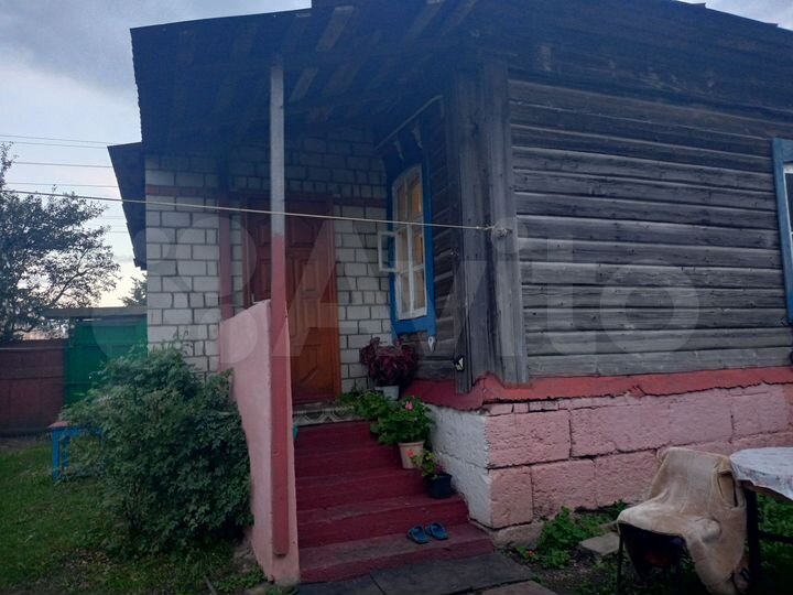 Дом 52,9 м² на участке 12 сот.