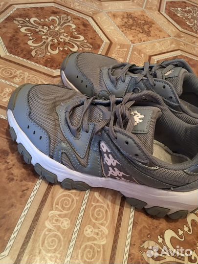 Кроссовки каппа