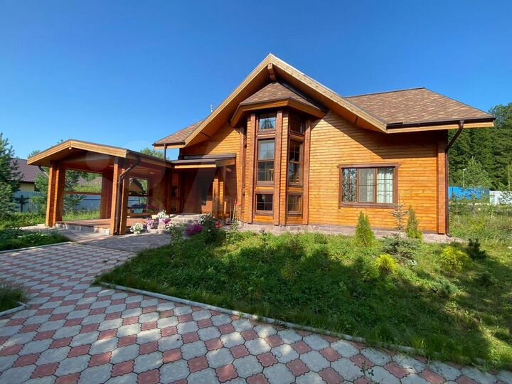 Дом 262,1 м² на участке 21 сот.