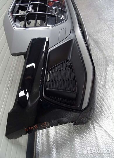 Audi Q8 S-line Бампер передний в сборе 6pdc камера