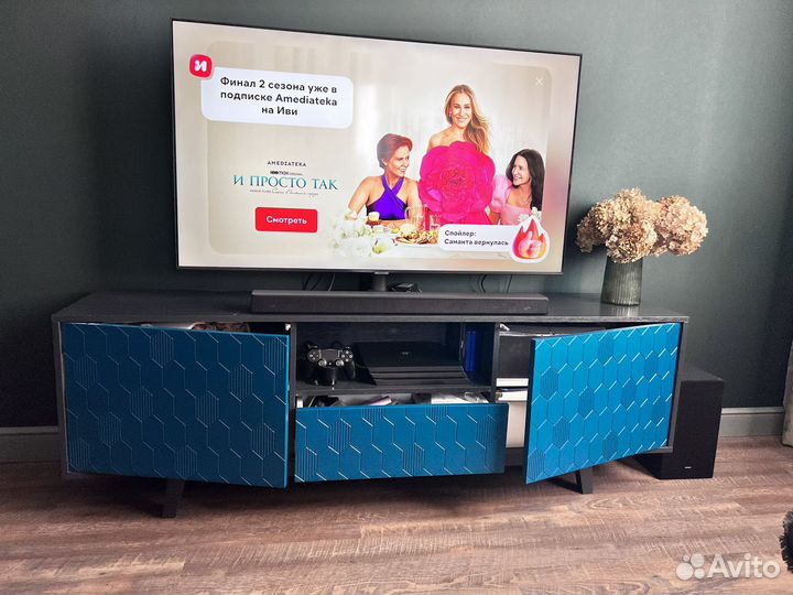 Тумба под телевизор