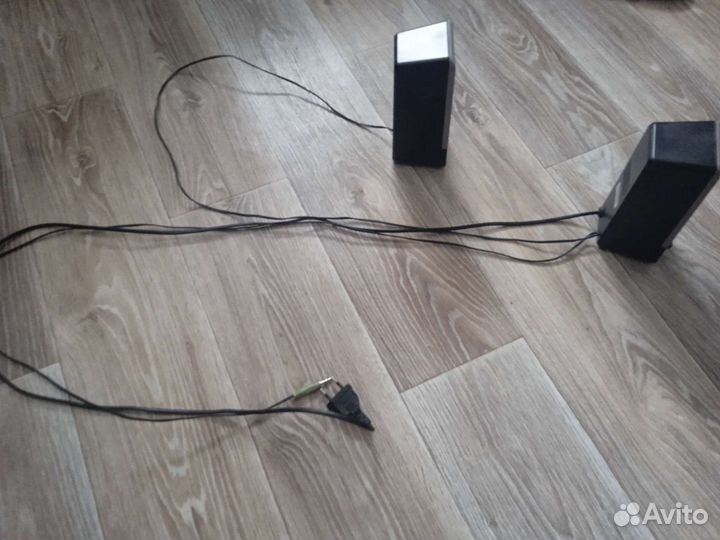 Компьютерные колонки genius