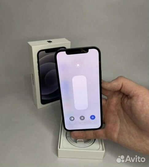 iPhone 12, 64 ГБ