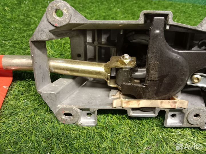 В наличии: Кулиса кпп Saab 900