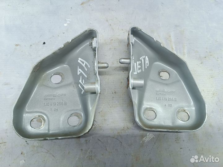 Кронштейн торпедо Volkswagen Jetta