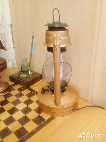 Светильник настольный