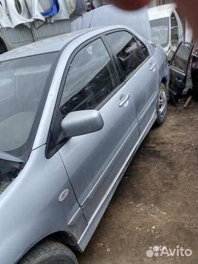 Митсубиси Лансер 9 в разборе