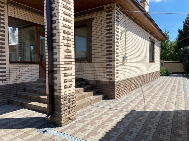 Дом 206 м² на участке 15 сот.