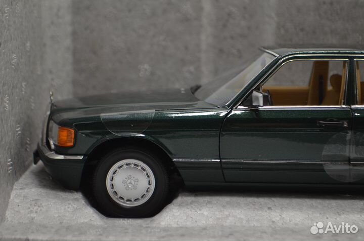 1/18, Mercedes-Benz 560 SEL (V126) Malachit, Norev