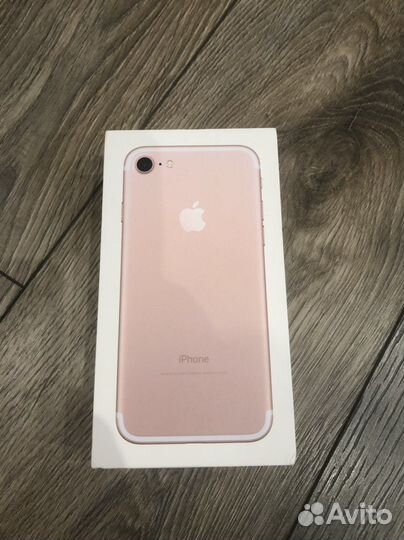 Коробка от iPhone