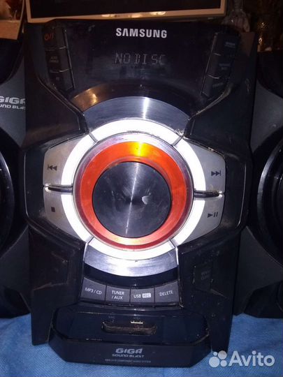 Mini Hi-Fi system Samsung Giga sound blast