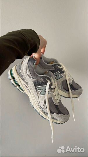 New balance 2002r protection pack rain