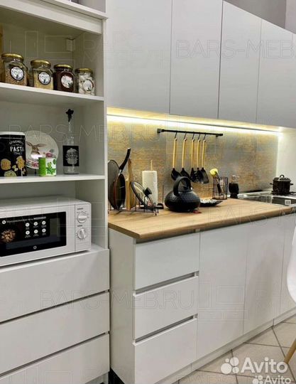 Кухонный гарнитур белый с раковиной 2 метра