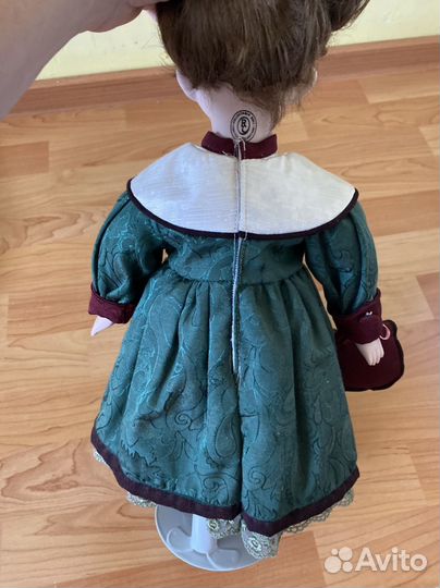 Кукла фарфоровая коллекционная