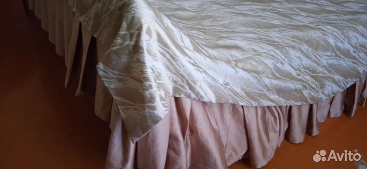 Покрывало атлас шелк