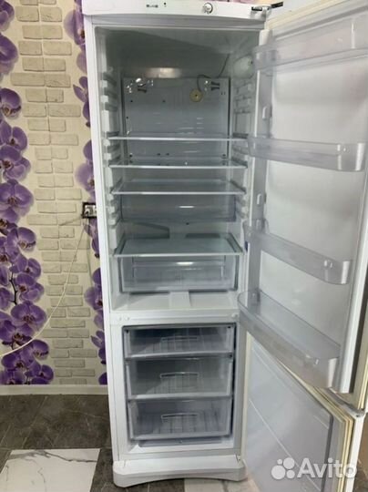 Холодильник indesit