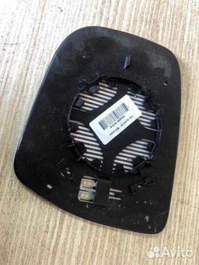 Зеркальный элемент передний правый Nissan Qashqai