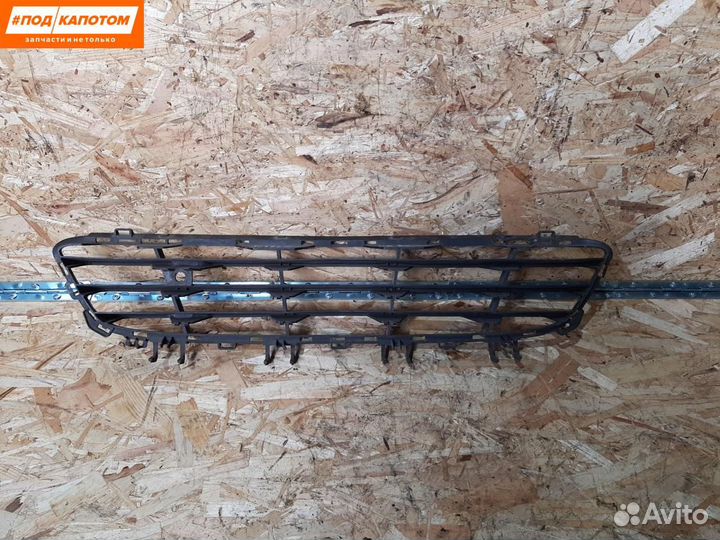 Решетка радиатора нижняя Opel Astra H