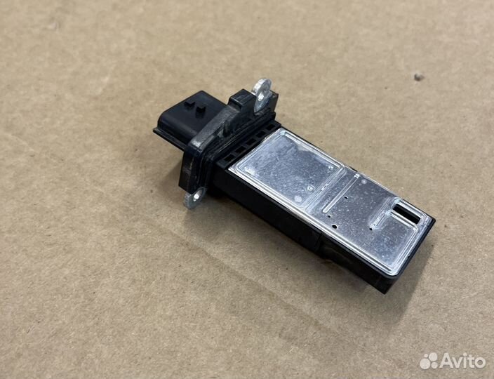 Расходомер воздуха Ниссан Х-Трейл Т31