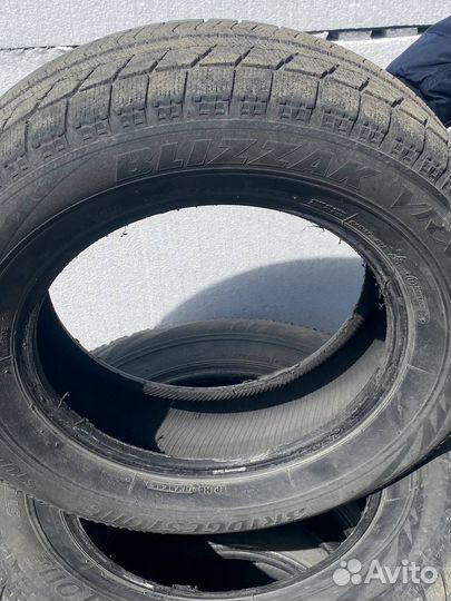 Bridgestone Blizzak VRX 215/65 R16 98S